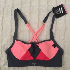 NWT Victoria's Secret Sports Bra - Size 32B